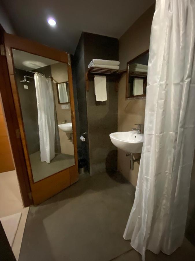 Отель Wild Orchid Kala Pathar Beach Экстерьер фото