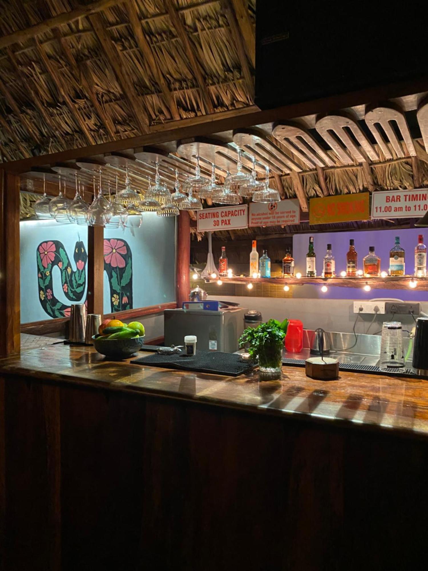 Отель Wild Orchid Kala Pathar Beach Экстерьер фото